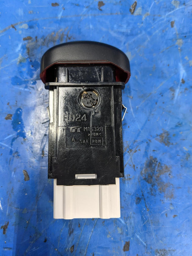 Hazard Warning Switch Assembly Isuzu GM 97122095
