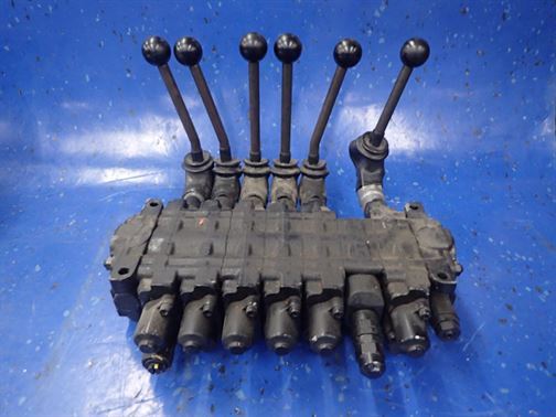 Hydraulic Control Valve 6 Lever Stack Valve Manitowoc 1102600 - getexcess