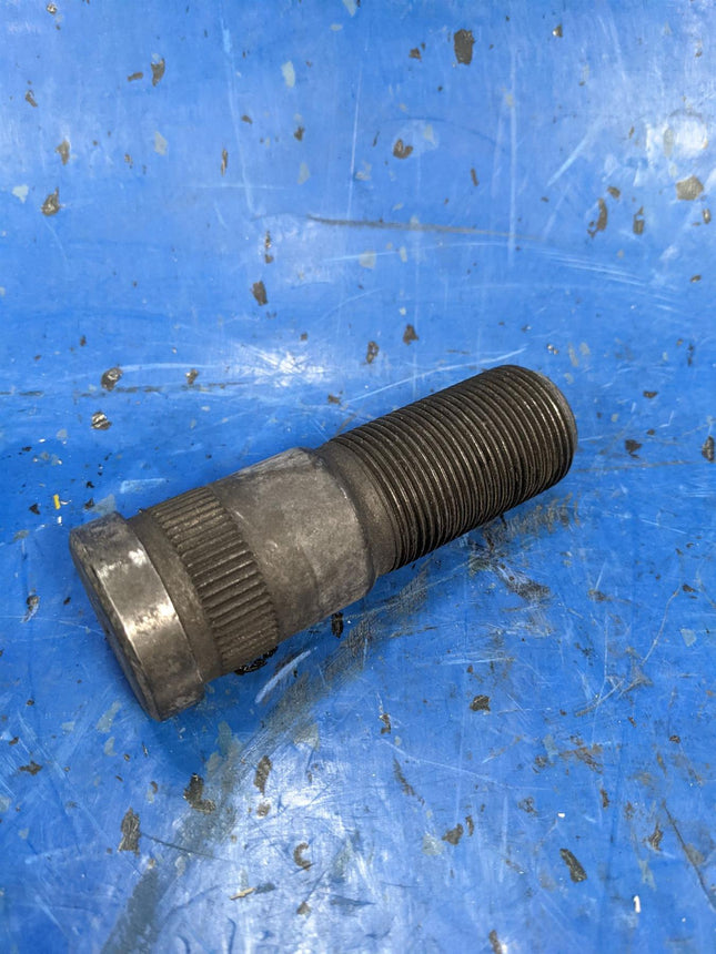 20 X 1422 Meritor Wheel Stud Single End RH