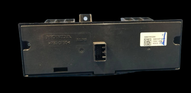 Genuine Honda OEM Crosstour 13-15 Navigation Center Control Panel 39050-TP6-Y32