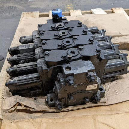 Husco SCX300 D39 Manitowoc 80091331 Closed Center Load Sense Sectional Valve Hydraulic