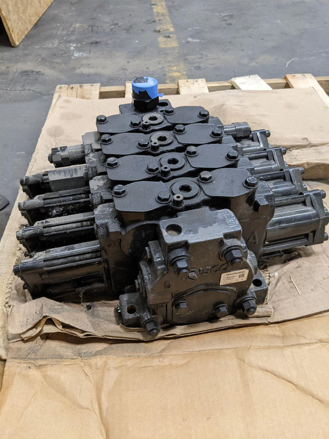 Husco SCX300 D39 Manitowoc 80091331 Closed Center Load Sense Sectional Valve Hydraulic
