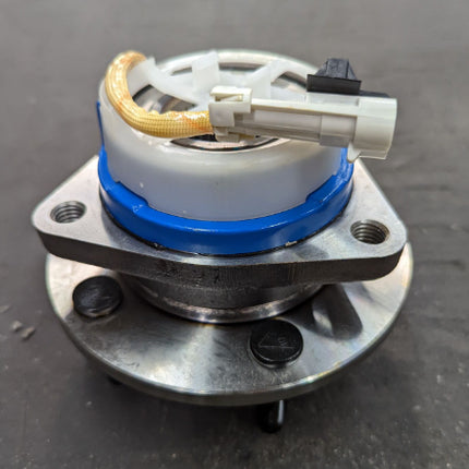 Front Wheel Hub and Bearing Assembly 513179