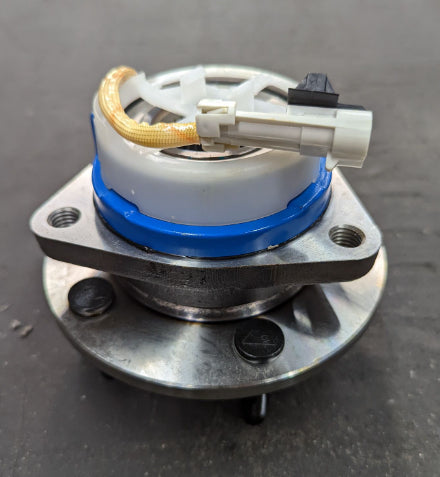 Front Wheel Hub and Bearing Assembly 513179