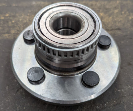 Rear Wheel Bearing and Hub Assembly 512023