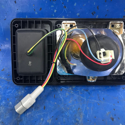 Freightliner Left Headlight Cobo OA020109 - getexcess