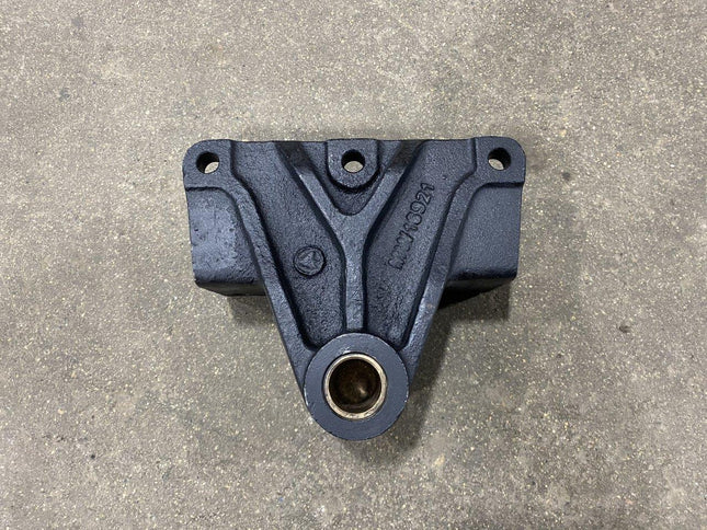 Leaf Shackle Hanger Rear of Front Automann MW16921