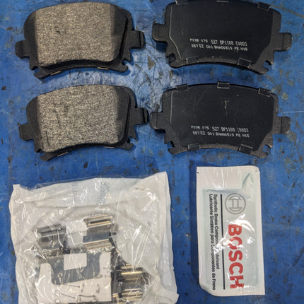 Bosch QuietCast Premium BP1108 Disc Brake Pad Set Rear