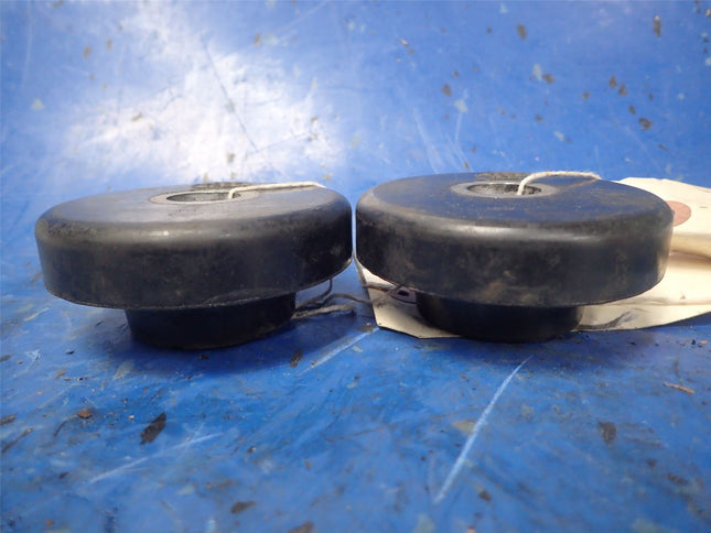 LOT OF (2) Insulators PAI 4676 - getexcess