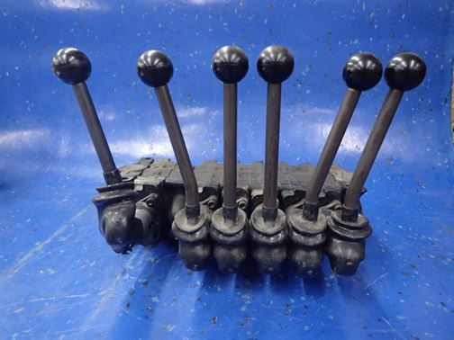 Hydraulic Control Valve 6 Lever Stack Valve Manitowoc 1102600 - getexcess