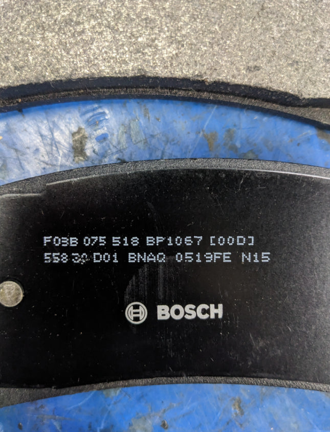 Bosch QuietCast Premium BP1067 Disc Brake Pad Set Rear