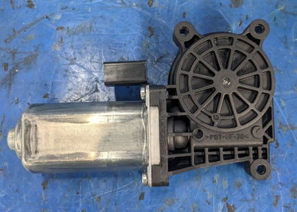 Genuine Ford Motorcraft Power Window Motor RH Rear Seat 00-06 Lincoln LS