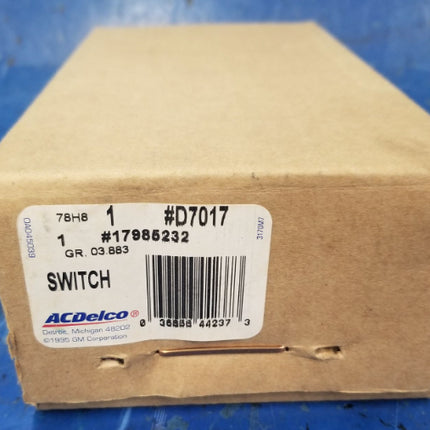 OEM GM AC Delco 17985232 D7017 Steering Wheel Horn Switch Button 88-90 Berreta Corsica