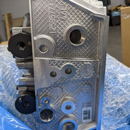 Right Cylinder Head Casting Assembly Cadillac Pontiac 4.6L Northstar V-8 GM 89017731 12585774