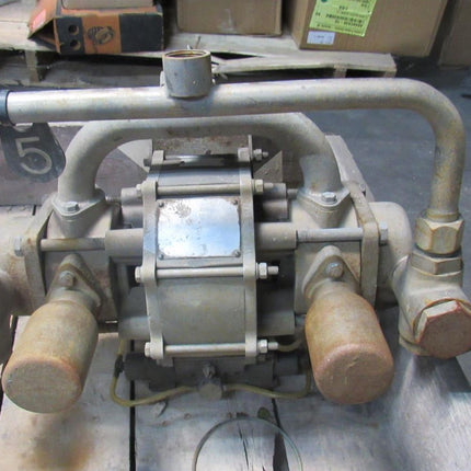 USED Graco Glutton Plunger Diaprhagm Pump 220-663 20