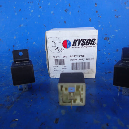 SET OF (3) New Tyco 24V 5-Pin Solid State Relay V23234-A1004-X050 2099009 - getexcess