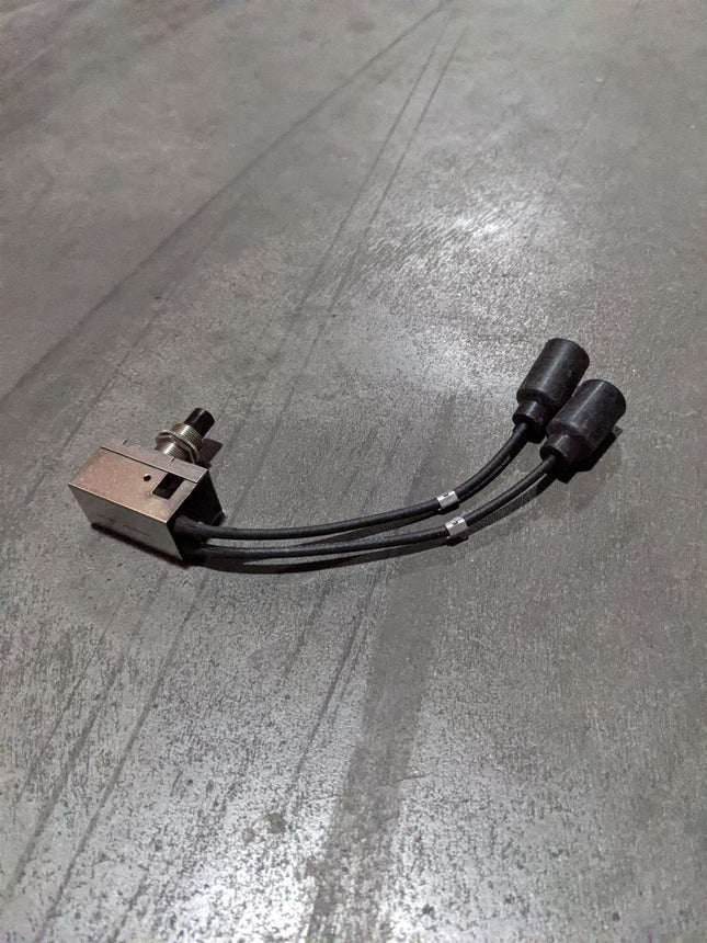 Push Switch 11669772 5930011323247 Military M939 5 Ton R-9 Refueler