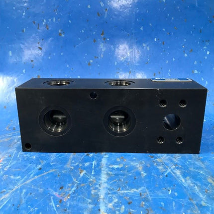 Valve Block FV-11323-V1 Manitowoc 81040677 - getexcess