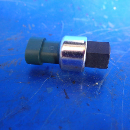 A/C High Side Pressure Switch 4 Seasons 37814 fits 98-11 Kenworth T800 - getexcess