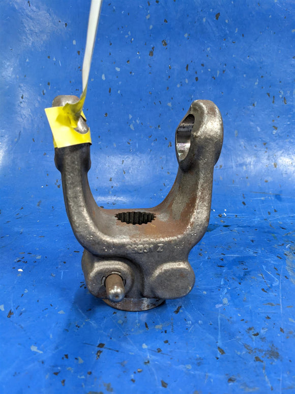 2600 Series Yoke with 1 3/8-21 Spline Bore and Quick Disconnect Connection Weasler 102-2621