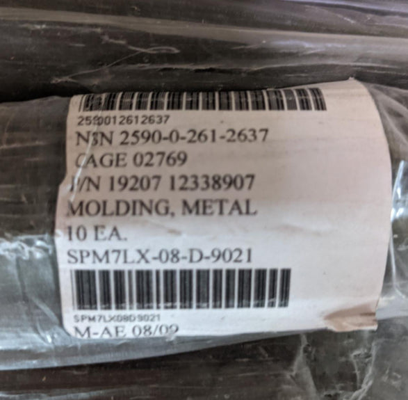 Retainer Inboard Rear Window Hood Seal Molding Window LH 92-93 H1 Hummer H1