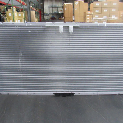 Genuine OEM GM Radiator 89018593 96-98 Opel Sintra