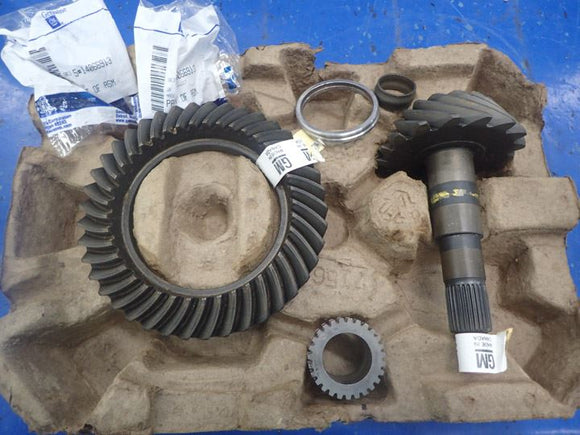 2.56 Ratio Differential Ring & Pinion Gear Kit Set GM 26040981 New Complete OEM Genuine