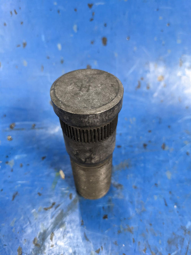 20 X 1422 Meritor Wheel Stud Single End RH