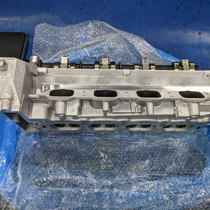 Right Cylinder Head Casting Assembly Cadillac Pontiac 4.6L Northstar V-8 GM 89017731 12585774