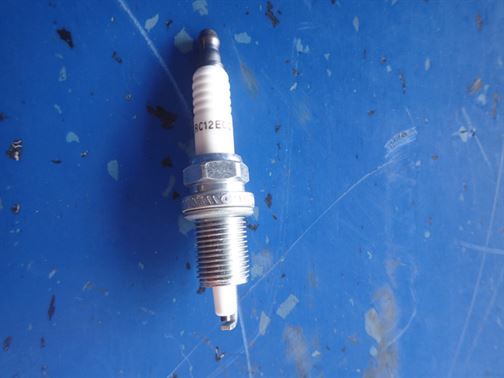 Box of 4 New Champion Premium Spark Plug RC12ECC # 438 - getexcess