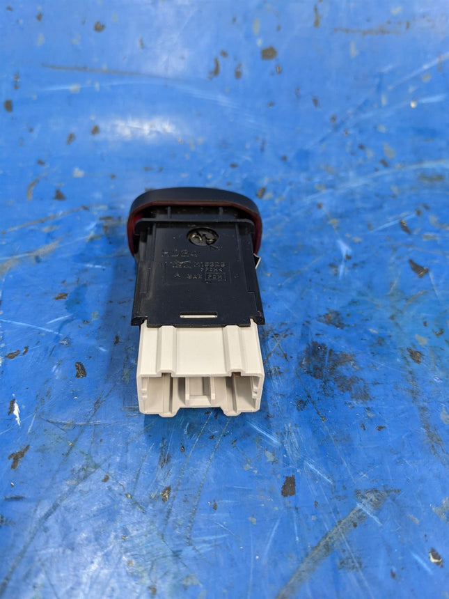 Hazard Warning Switch Assembly Isuzu GM 97122095